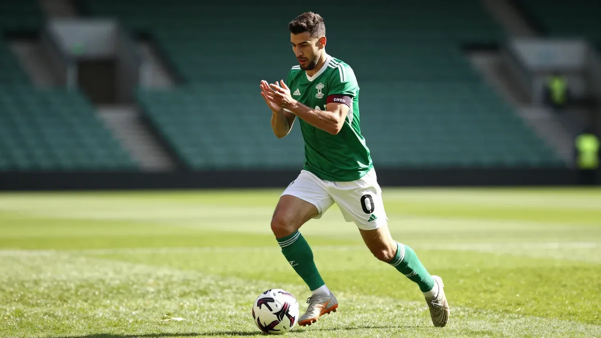 Gary Hooper has advised Celtic's Kasper Hogh to trust his ability, saying a single goal can reignite his scoring form...